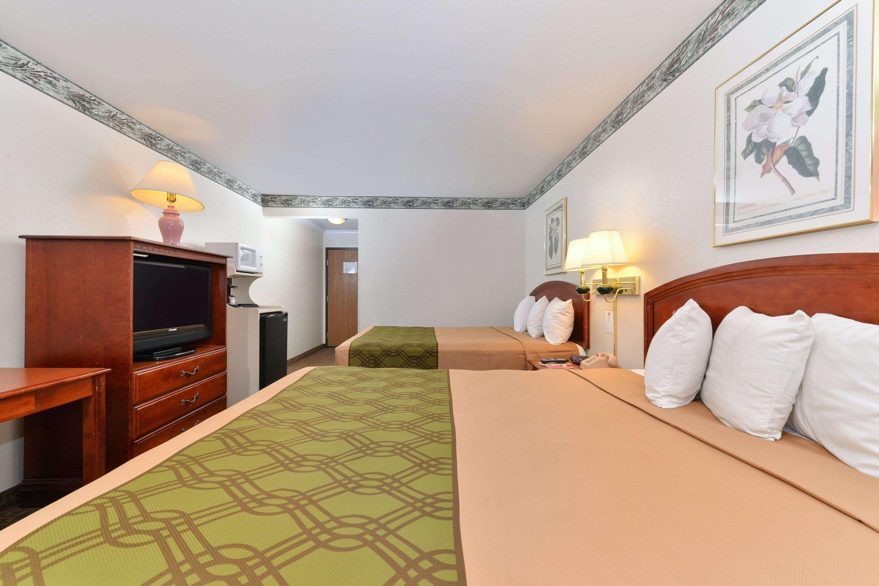 Econo Lodge Inn & Suites Corning Exterior photo